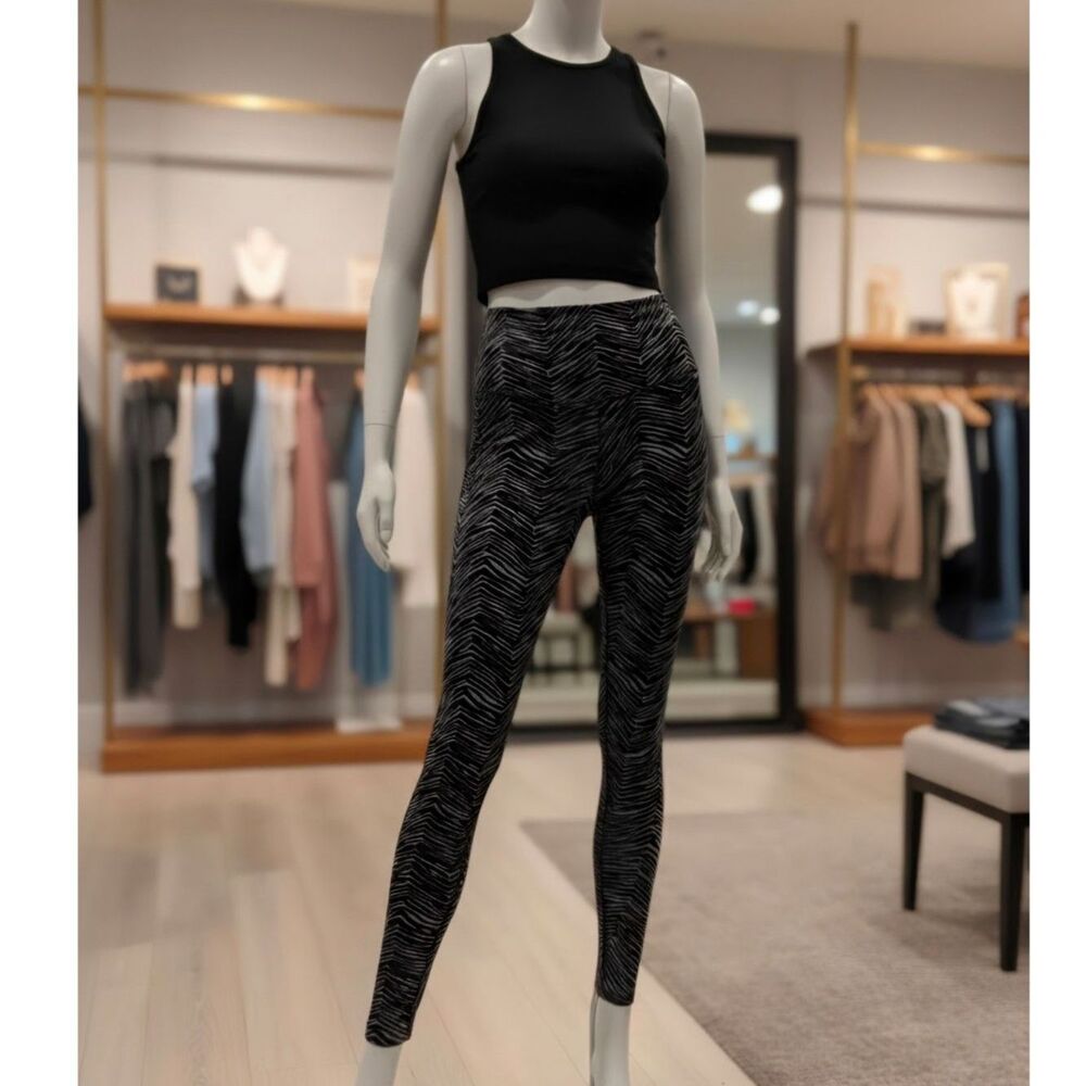 Onzie Women’s XS Leggings Black & Gray Pattern